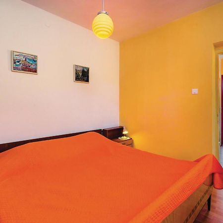 Lovely Apartment In Rabac With Kitchen Buitenkant foto