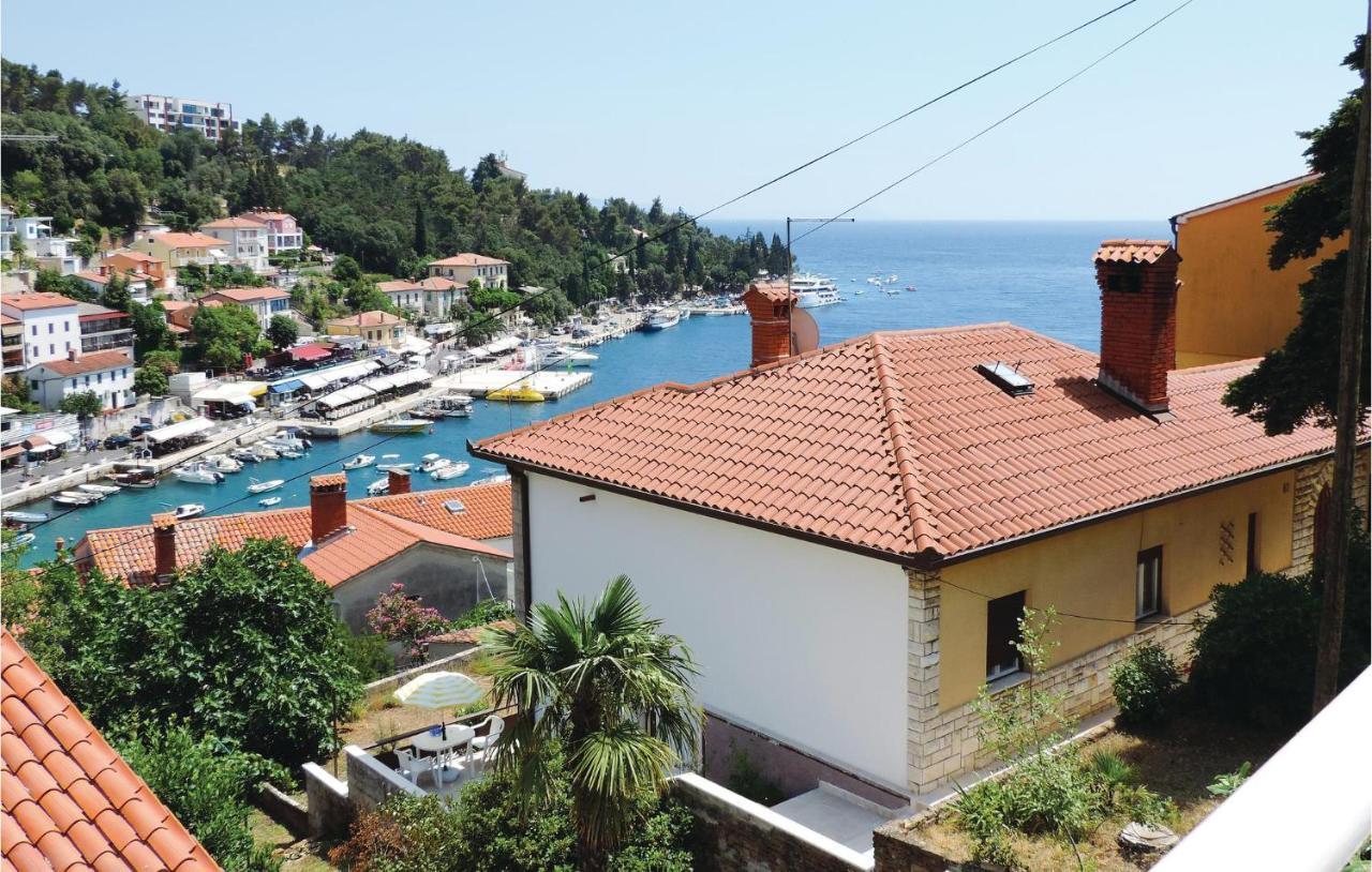 Lovely Apartment In Rabac With Kitchen Buitenkant foto